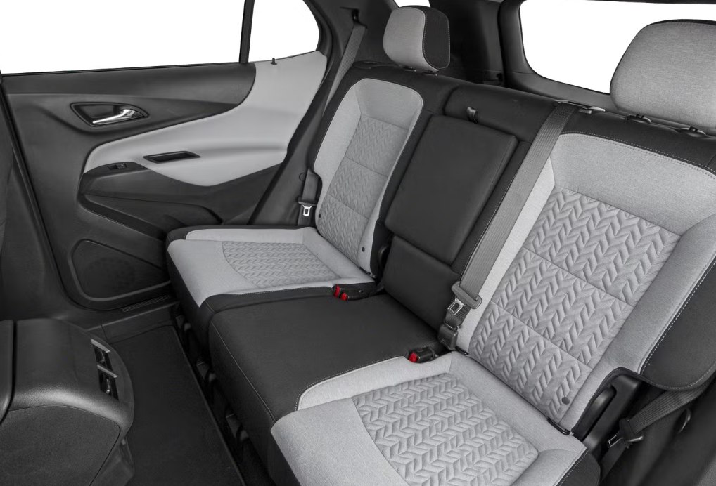 Photo 9 of this CHEVROLET EQUINOX