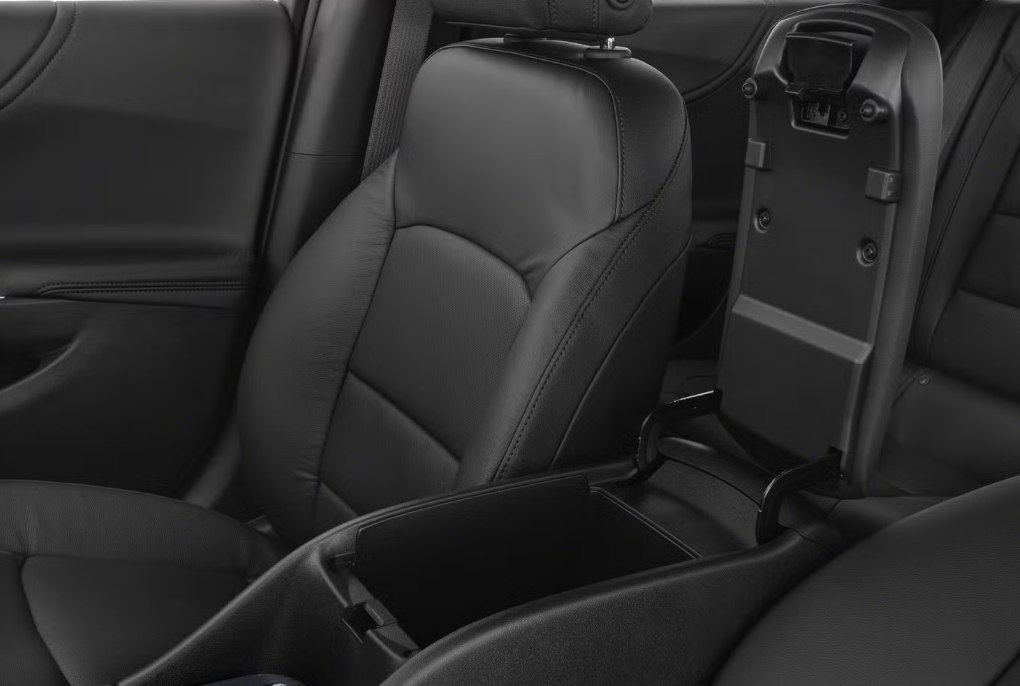 Photo 7 of this CHEVROLET MALIBU