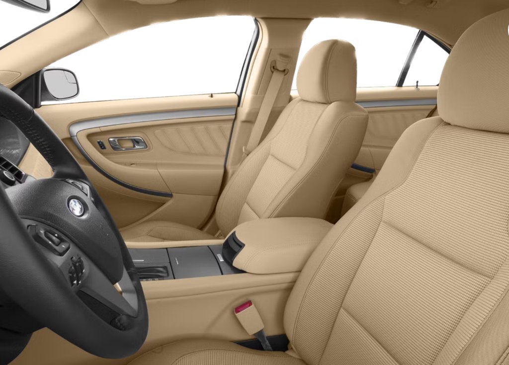 Photo 8 of this FORD TAURUS