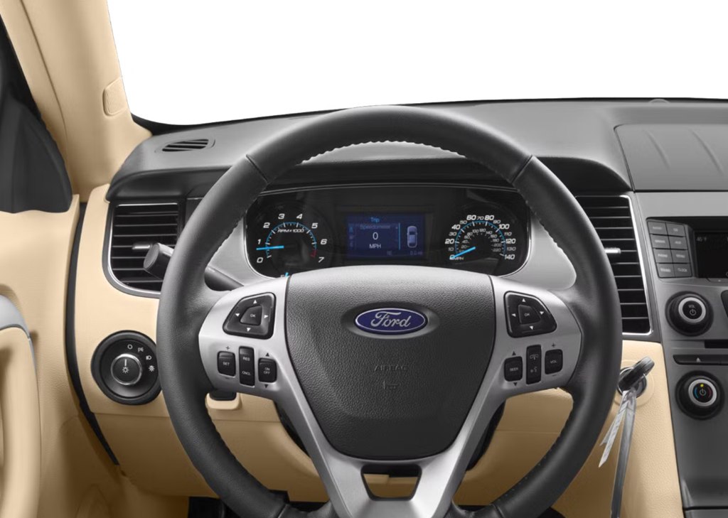 Photo 4 of this FORD TAURUS