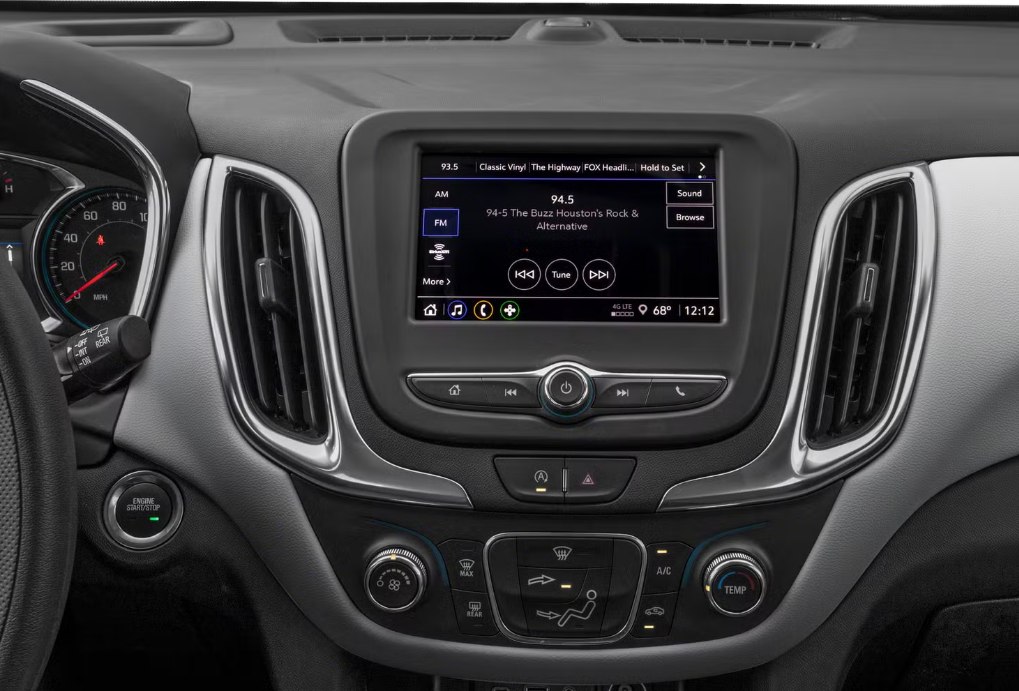 Photo 5 of this CHEVROLET EQUINOX