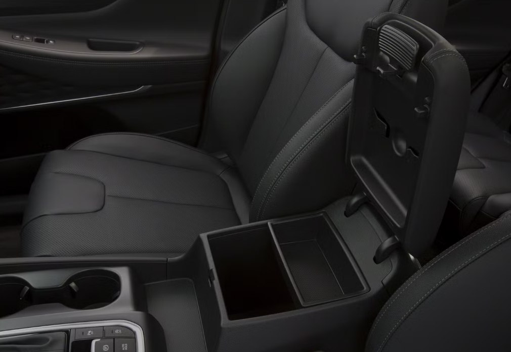 Photo 7 of this HYUNDAI SANTA FE