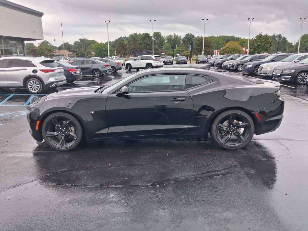 Photo 2 of this CHEVROLET CAMARO