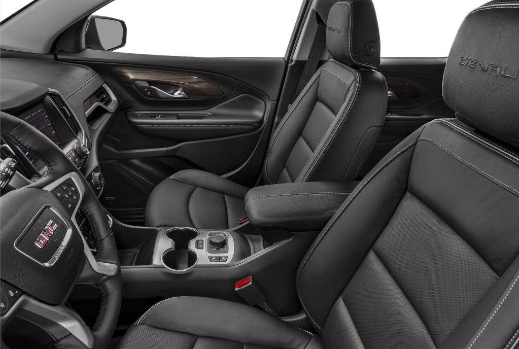Photo 8 of this GMC TERRAIN