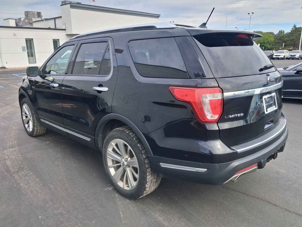 Photo 3 of this FORD EXPLORER
