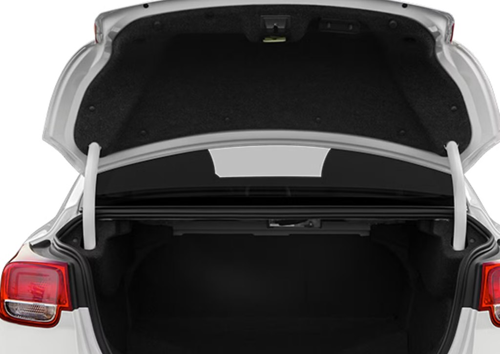 Photo 10 of this CHEVROLET MALIBU