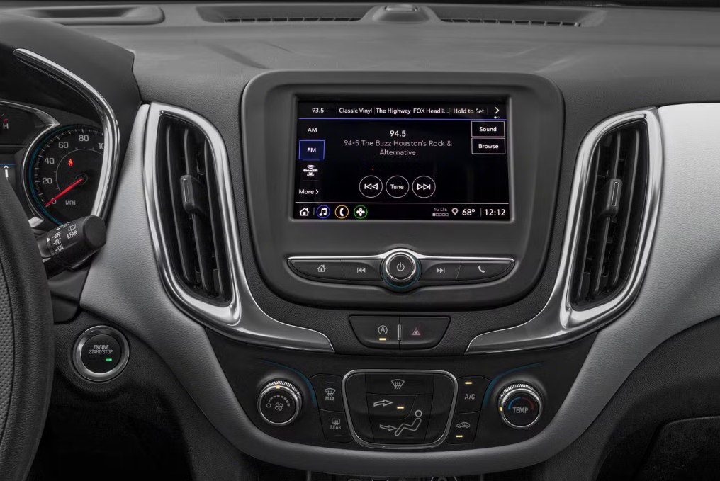 Photo 5 of this CHEVROLET EQUINOX