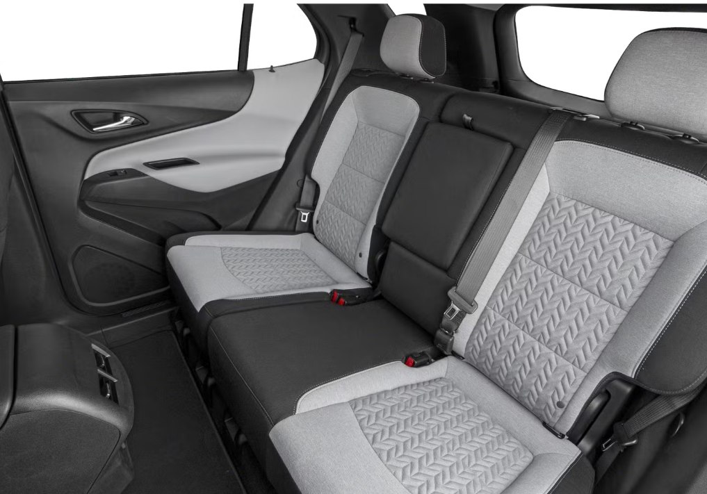 Photo 9 of this CHEVROLET EQUINOX