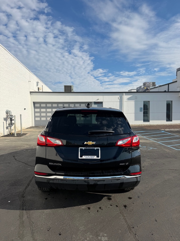 Photo 4 of this CHEVROLET EQUINOX