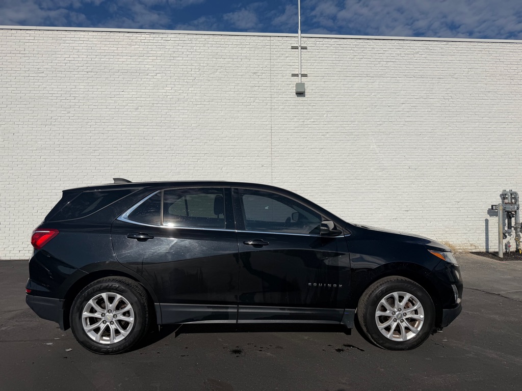 Photo 6 of this CHEVROLET EQUINOX