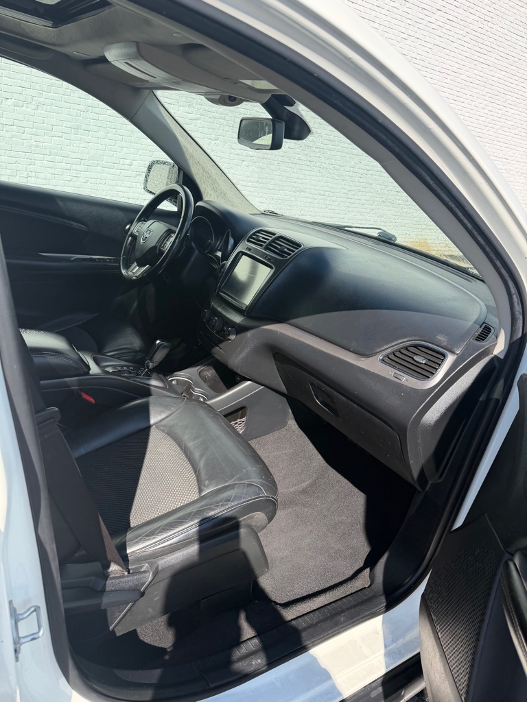 Photo 9 of this DODGE JOURNEY