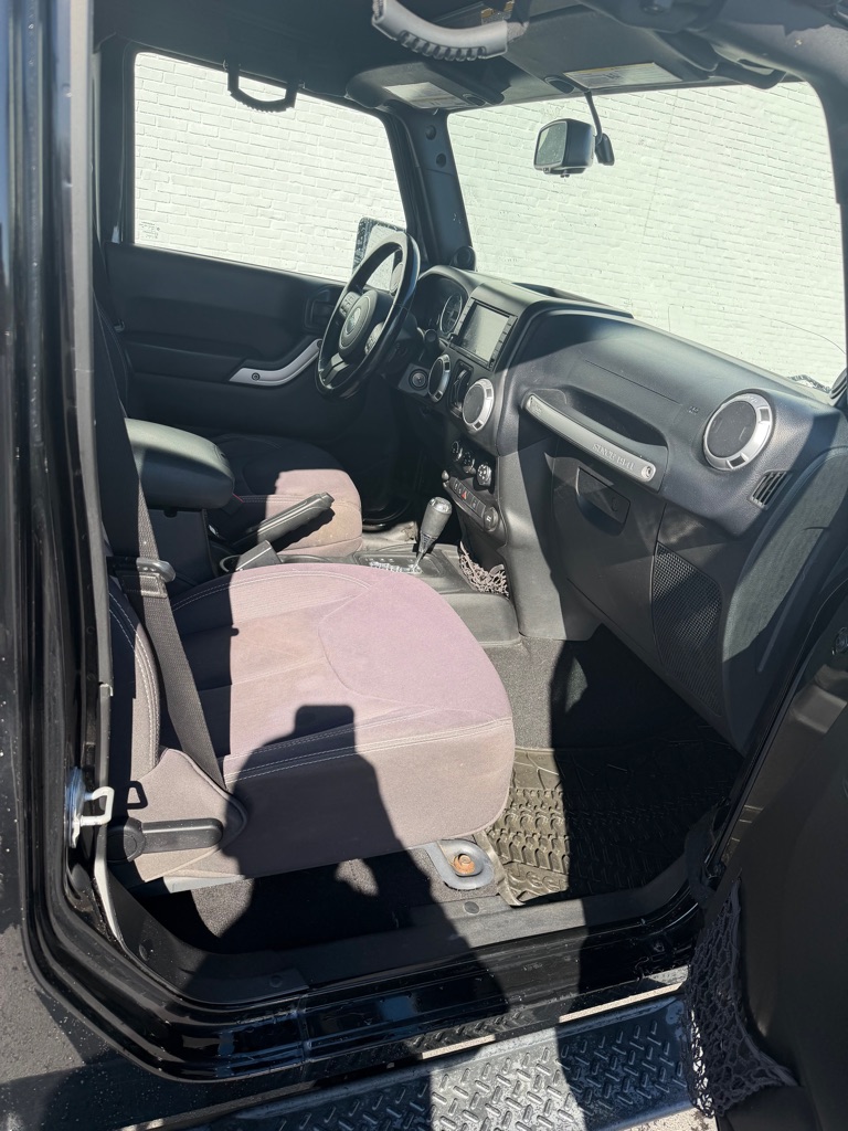 Photo 9 of this JEEP WRANGLER UNLIMI