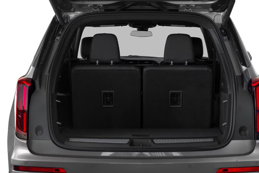 Photo 10 of this CADILLAC XT6