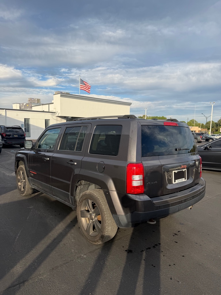 Photo 3 of this JEEP PATRIOT
