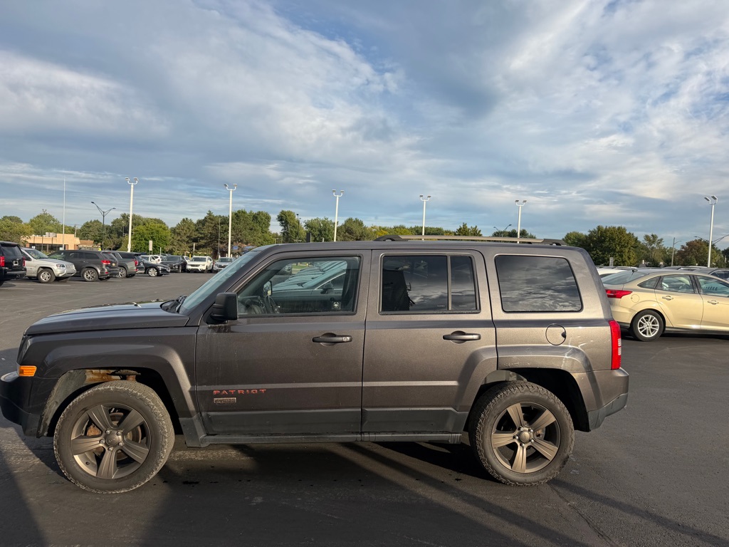 Photo 2 of this JEEP PATRIOT