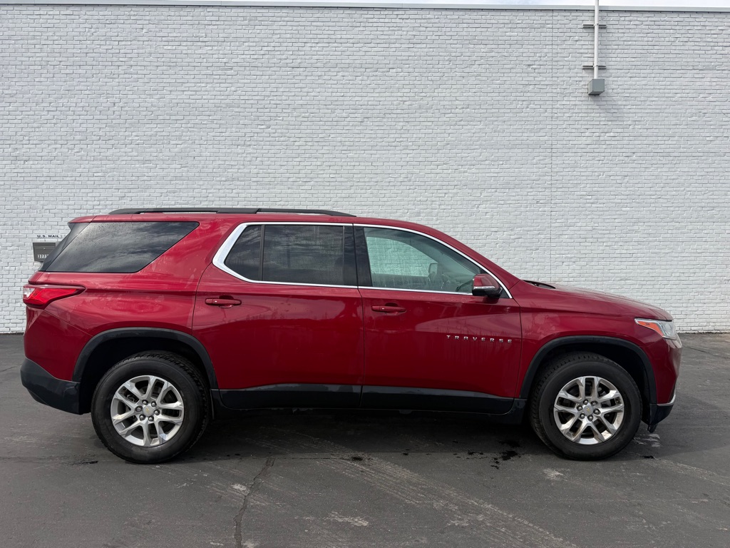 Photo 6 of this CHEVROLET TRAVERSE