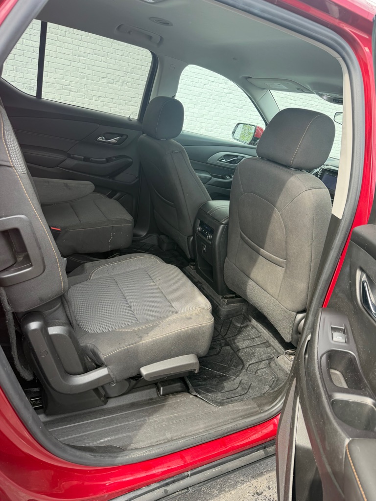 Photo 10 of this CHEVROLET TRAVERSE