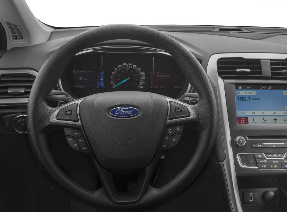 Photo 4 of this FORD FUSION