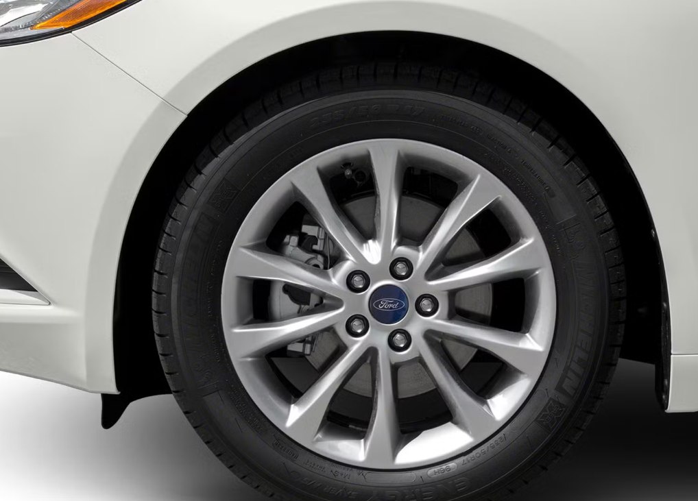 Photo 12 of this FORD FUSION