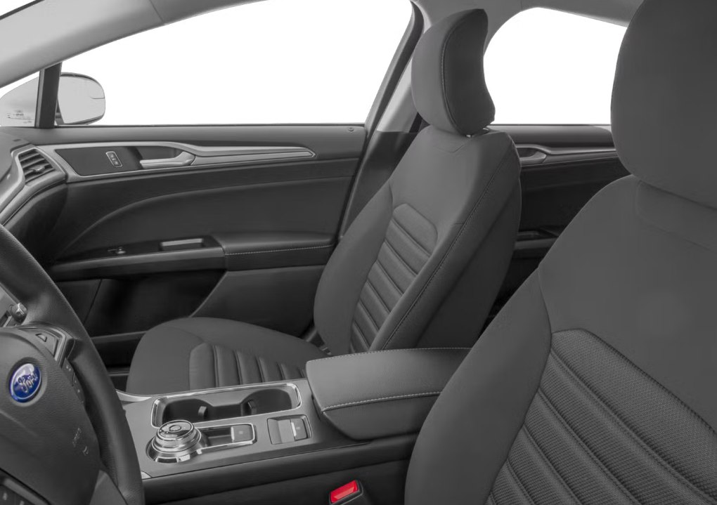Photo 8 of this FORD FUSION
