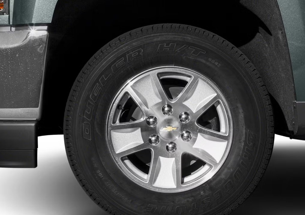 Photo 12 of this CHEVROLET EQUINOX