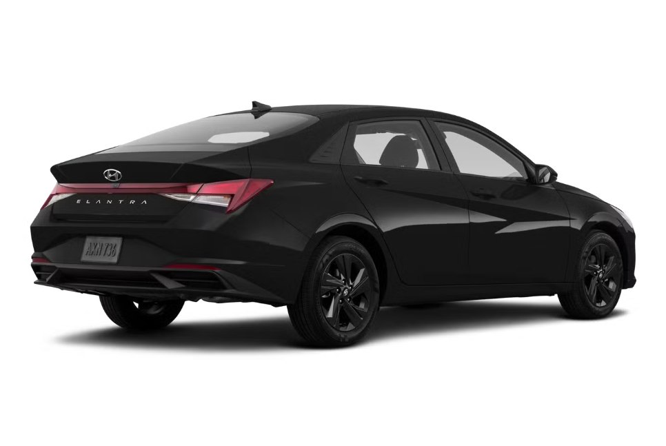 Photo 3 of this HYUNDAI ELANTRA