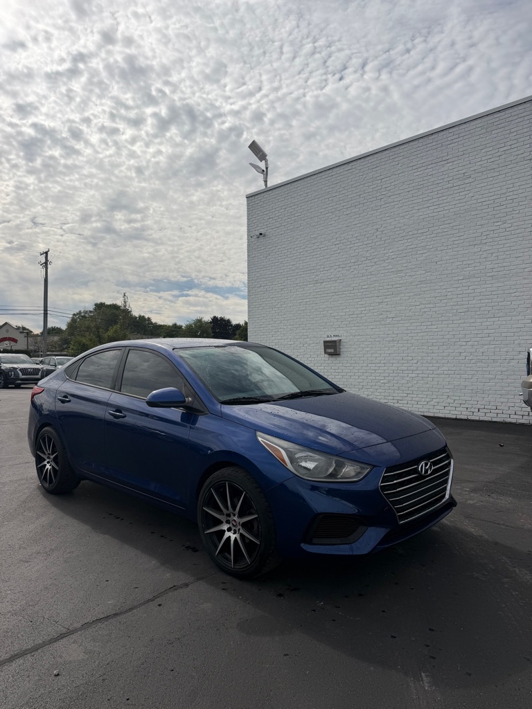 Photo 7 of this HYUNDAI ACCENT