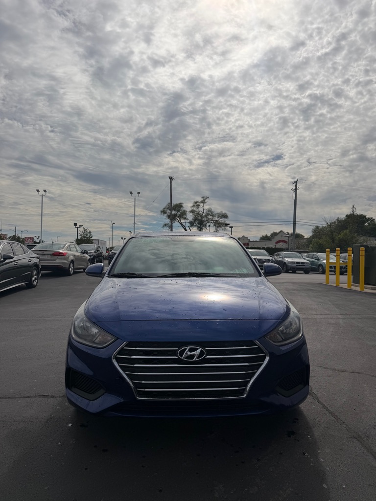 Photo 8 of this HYUNDAI ACCENT