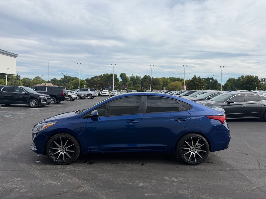 Photo 2 of this HYUNDAI ACCENT