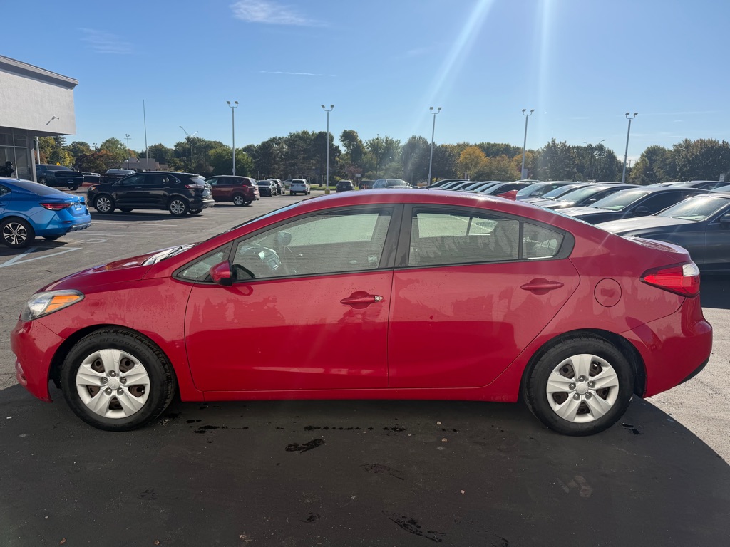 Photo 2 of this KIA FORTE
