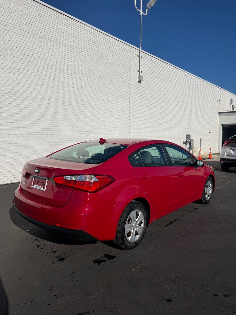Photo 5 of this KIA FORTE