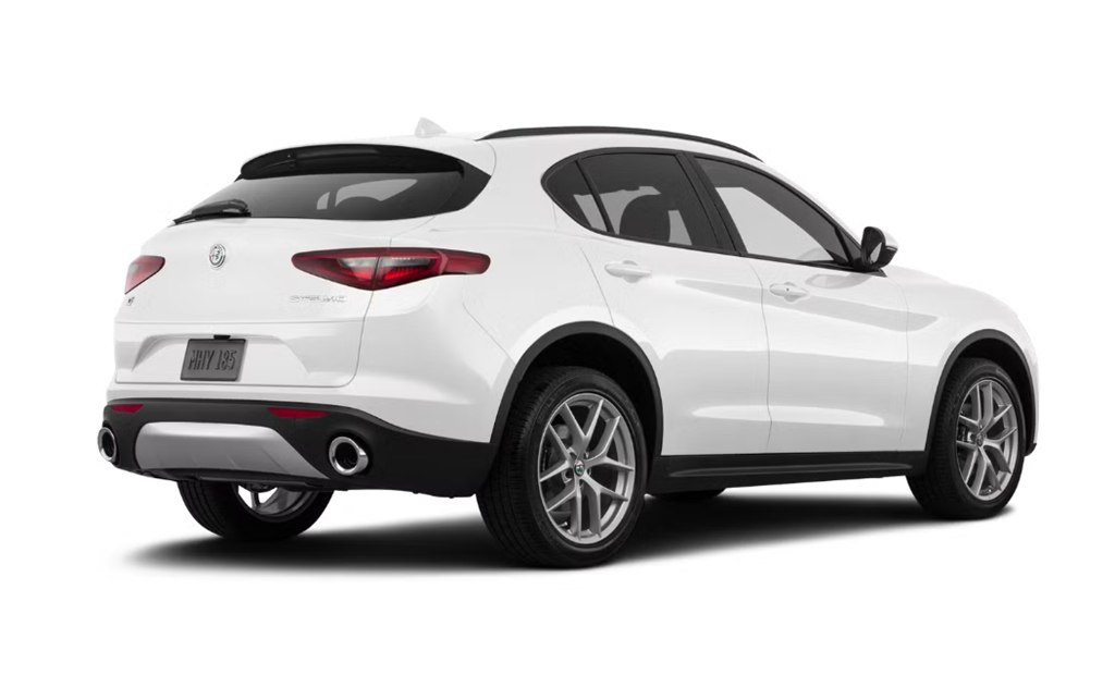 Photo 3 of this ALFA ROMEO STELVIO