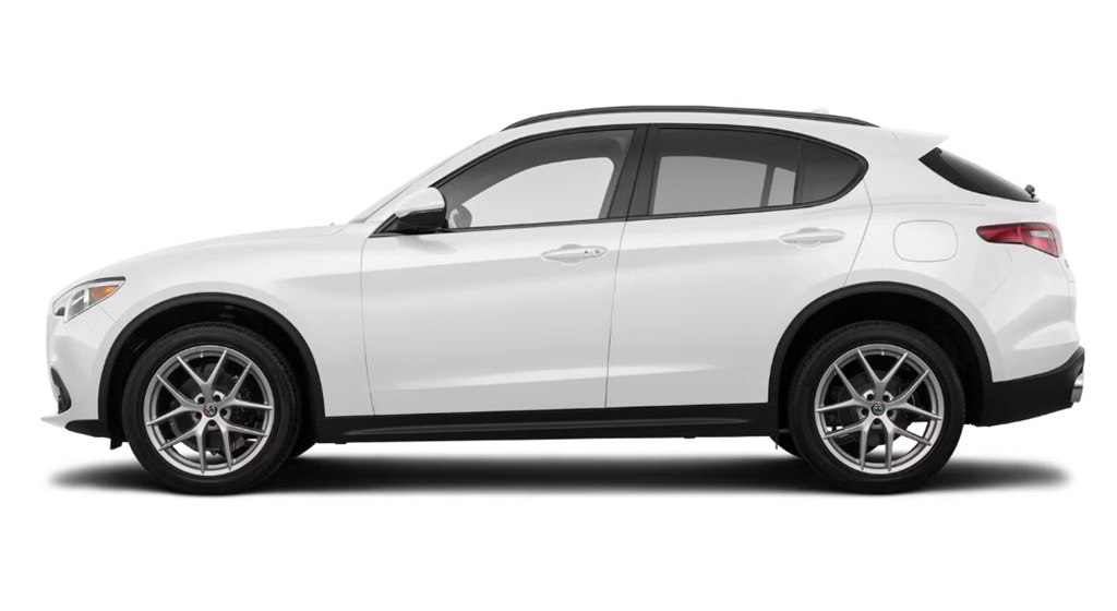 Photo 2 of this ALFA ROMEO STELVIO