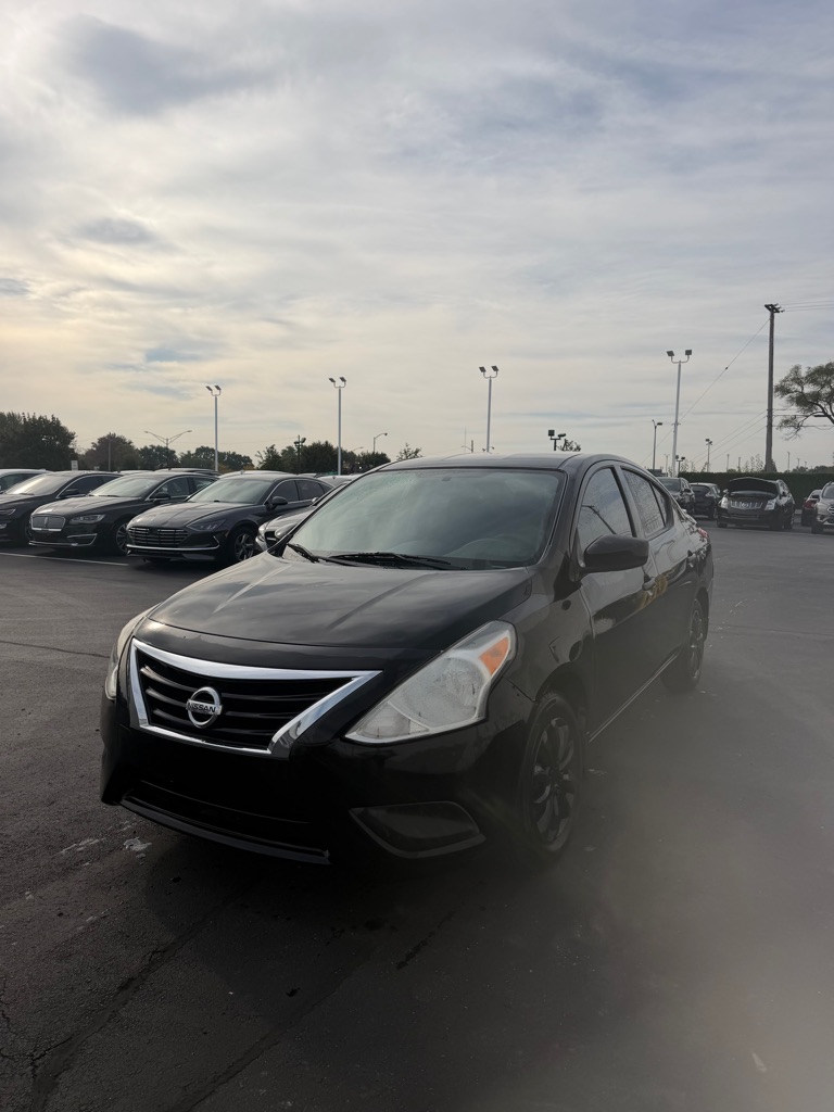 2017 NISSAN VERSA