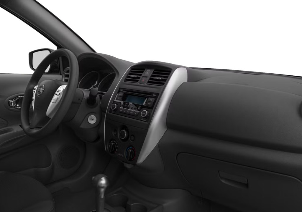 Photo 6 of this NISSAN VERSA