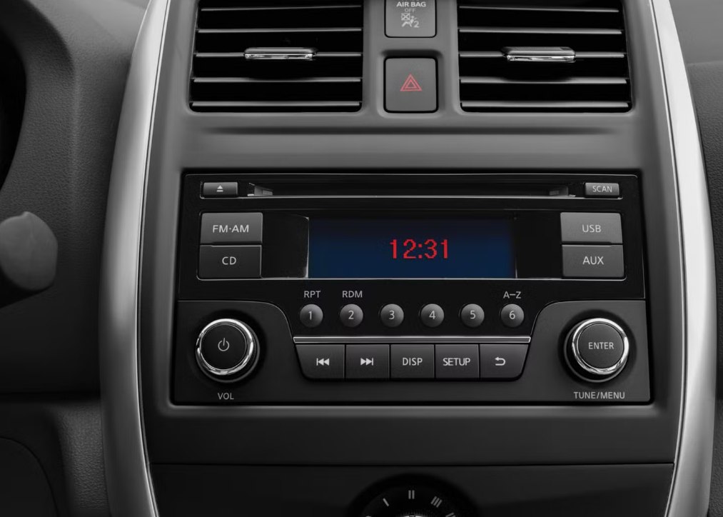 Photo 5 of this NISSAN VERSA