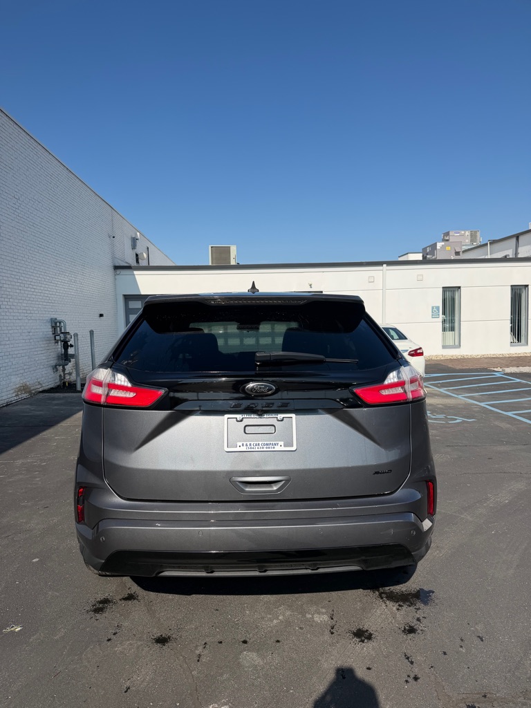 Photo 4 of this FORD EDGE