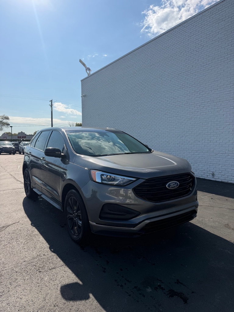 Photo 7 of this FORD EDGE