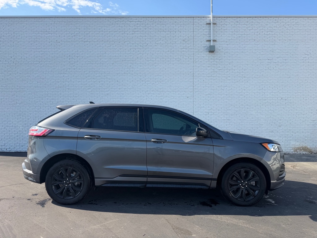 Photo 6 of this FORD EDGE
