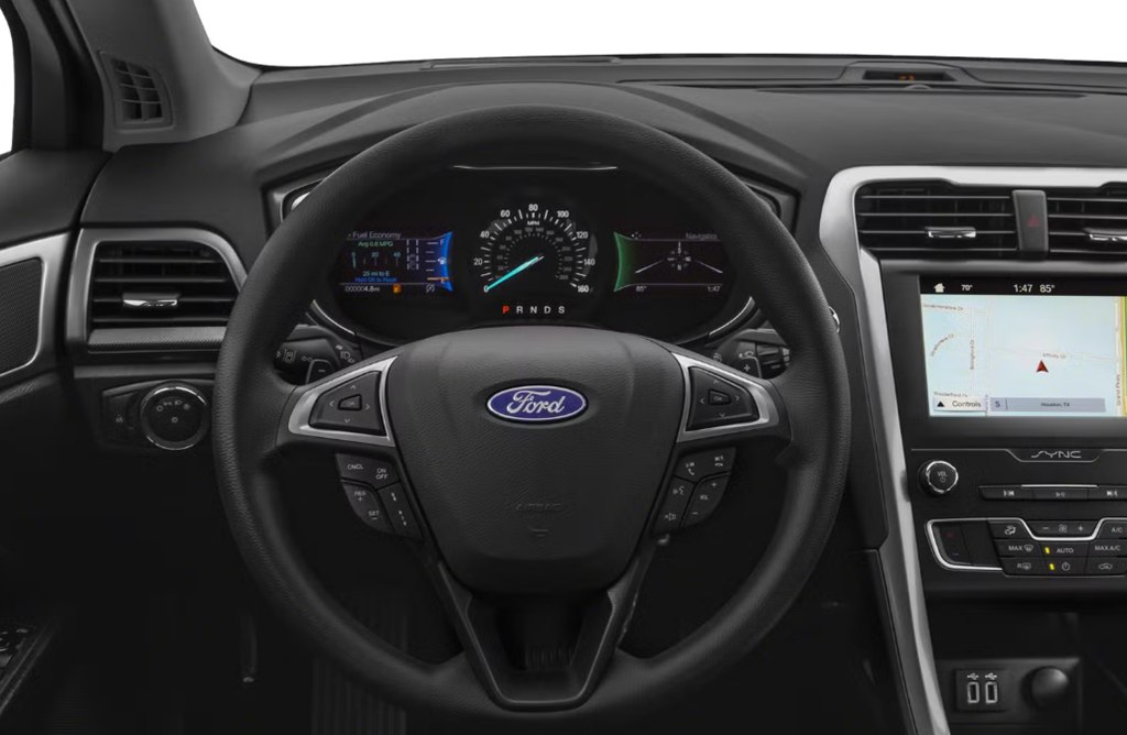 Photo 4 of this FORD FUSION
