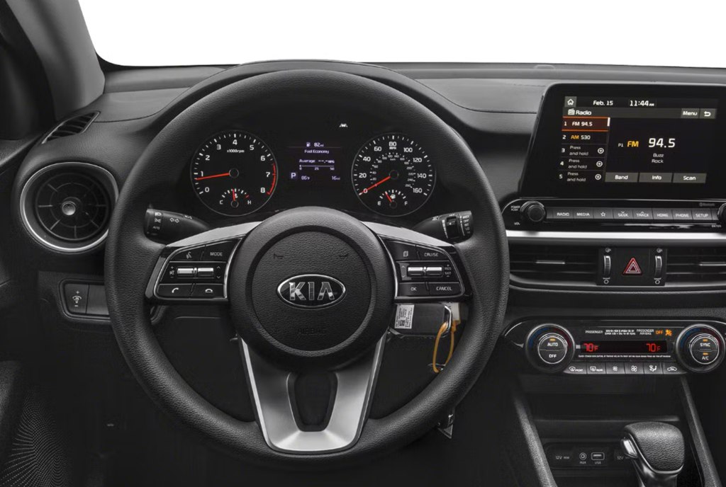 Photo 4 of this KIA FORTE