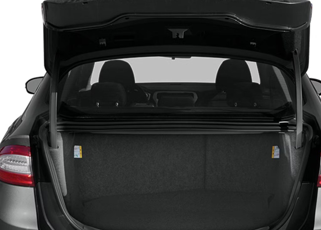 Photo 10 of this FORD FUSION