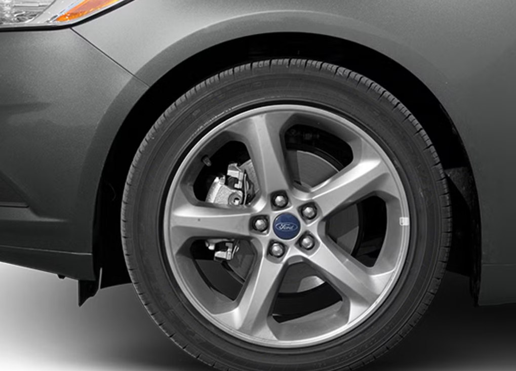Photo 12 of this FORD FUSION