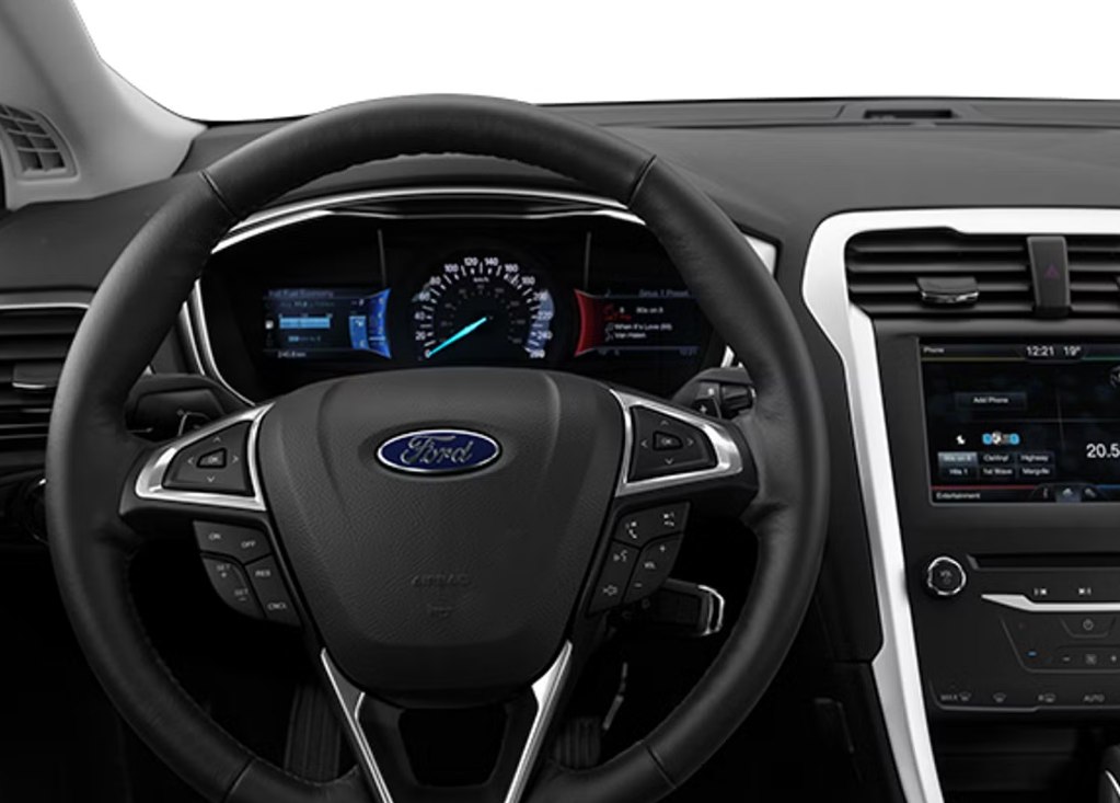 Photo 4 of this FORD FUSION