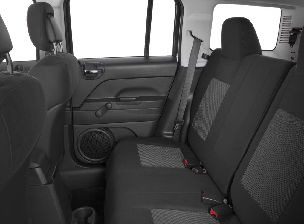 Photo 9 of this JEEP PATRIOT