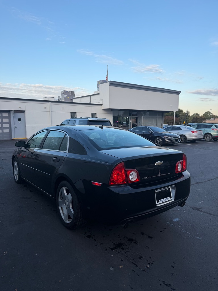 Photo 3 of this CHEVROLET MALIBU