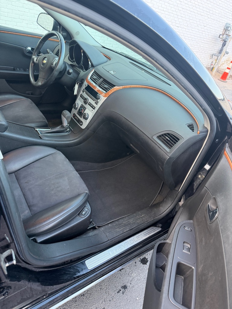 Photo 9 of this CHEVROLET MALIBU