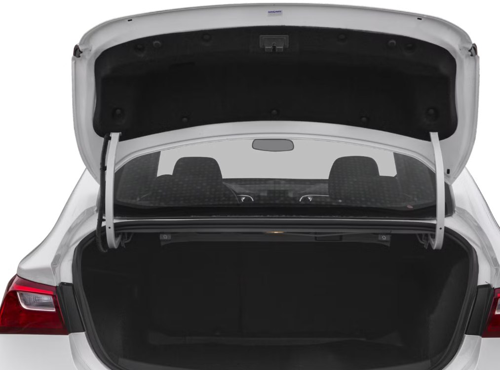 Photo 10 of this CHEVROLET MALIBU