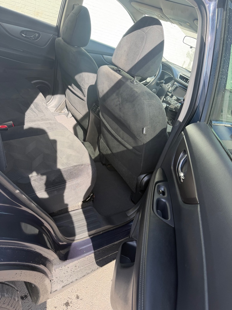 Photo 10 of this NISSAN ROGUE