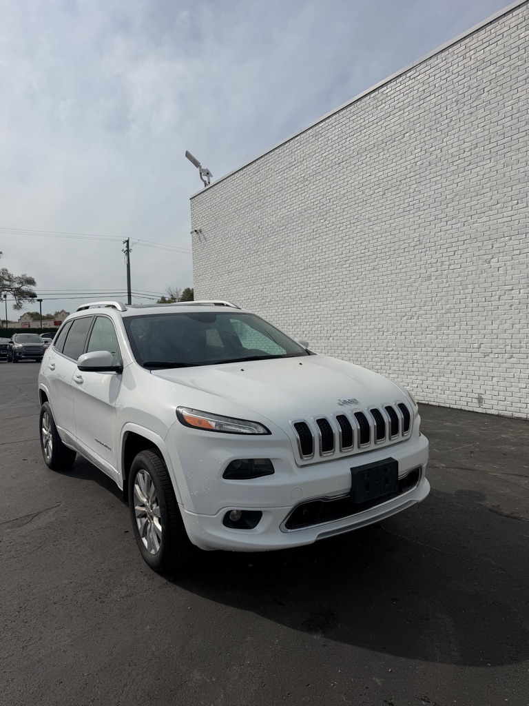 Photo 7 of this JEEP CHEROKEE